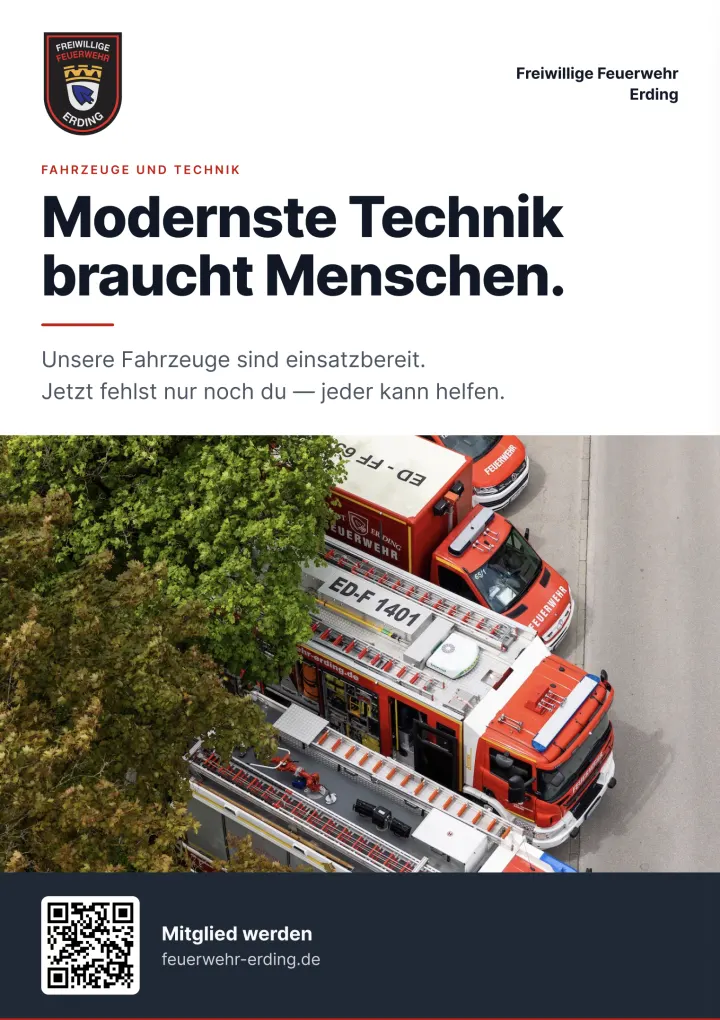 Kampagnenplakat: Luftbild der Feuerwehrfahrzeuge, Schriftzug „Modernste Technik braucht Menschen.“