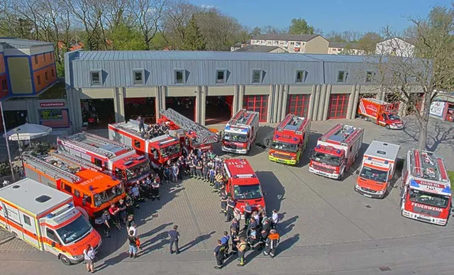 Wechselladerfahrzeug mit Kran